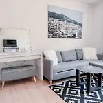 Zentrale Wohnung Mit Balkon